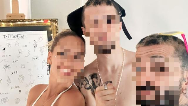 Los Petazetaz, junto con una menor, en su Instagram.