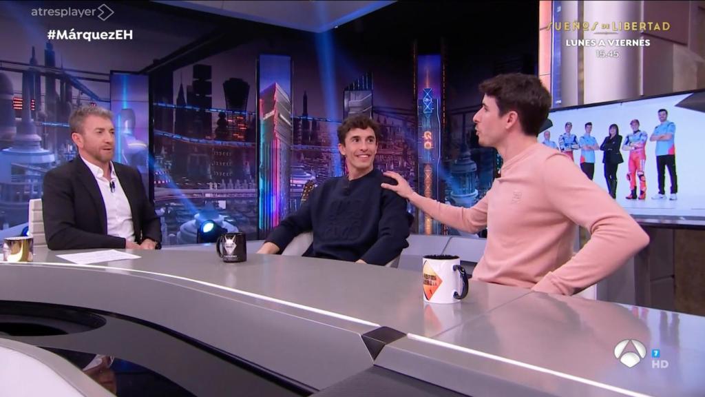 Pablo Motos, Marc y Álex Márquez en 'El Hormiguero'.