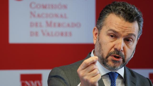 El presidente de la CNMV, Rodrigo Buenaventura, presenta el plan de actividades de la entidad para 2024, en la sede de CNMV.