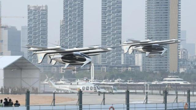 El taxi aéreo Prosperity eVTOL de AutoFlight en la prueba.
