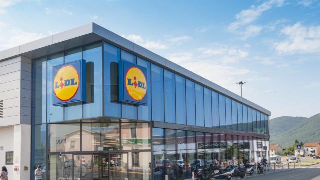 Adiós a las persianas: el novedoso invento de Lidl que se instala fácil, reduce la luz y arrasa en España