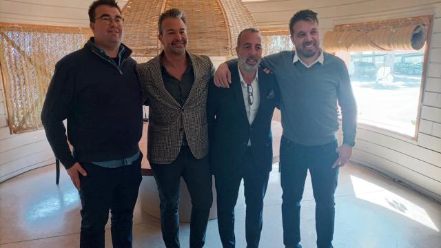 Los hermanos José María, Héctor, Emilio y Antonio del Barrio, en Puntapiedra.