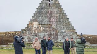 El vicepresidente de la Junta, Juan García Gallardo, en la visita al monumento