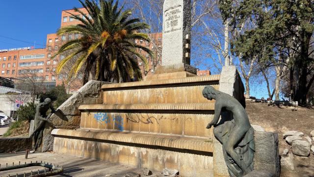 La fuente homenaje  al doctor Jiménez Díaz en la Plaza de Cristo Rey.