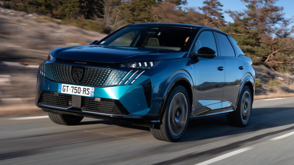 El Peugeot E-3008 es un nuevo SUV 100% que supone un salto importante en Stellantis.