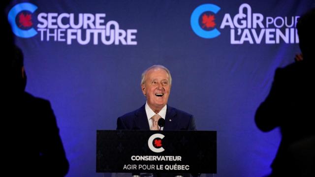 Brian Mulroney durante un acto de campaña en 2021.