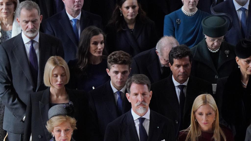 Pablo de Grecia junto a los reyes Felipe y Letizia.