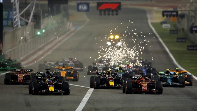 Un instante de la salida del GP de Baréin.