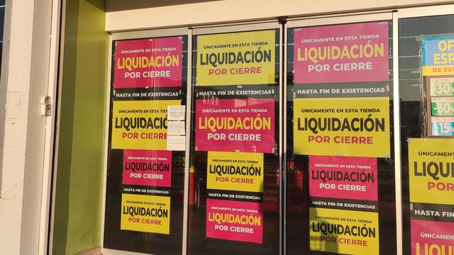 Cierre en el parque comercial Fusión de Toledo.