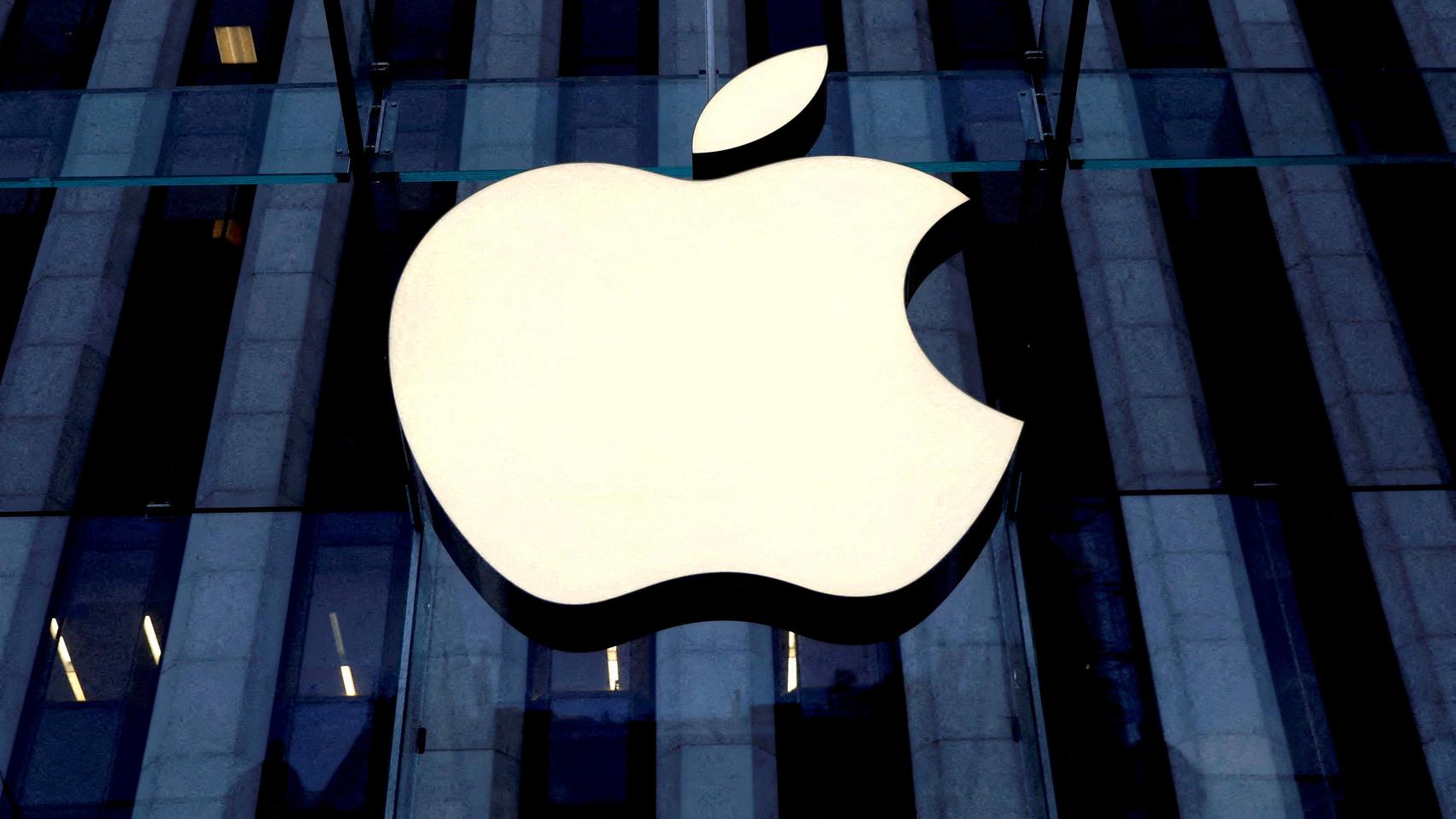 Logo de Apple en una tienda