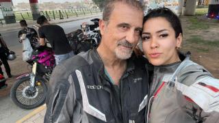 Vicente y Fernanda (@vueltaalmundoenmoto), en su paso por Iraq.