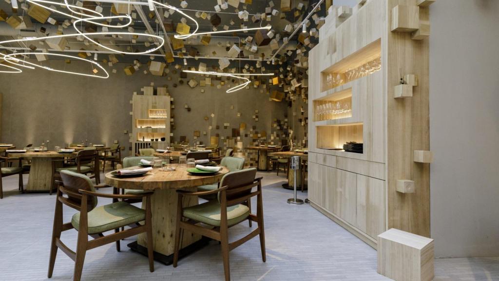 La imponente sala de 400 metros de Omeraki.