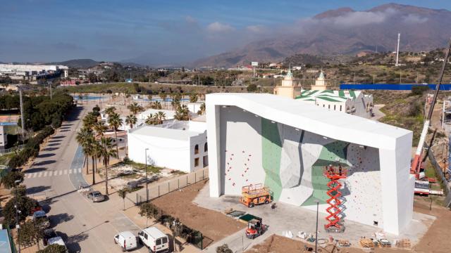 Imagen del rocódromo que se está terminando en Estepona.