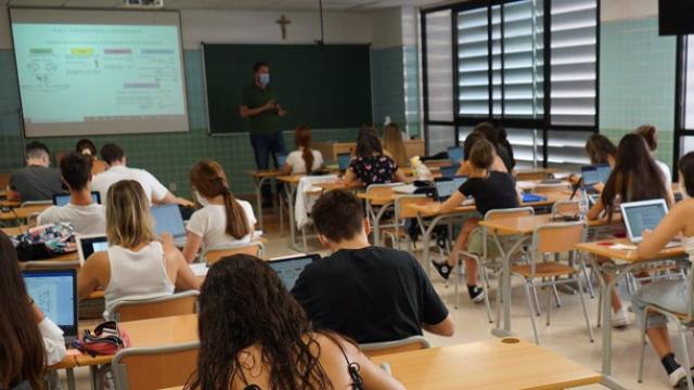 Alumnos durante una clase.