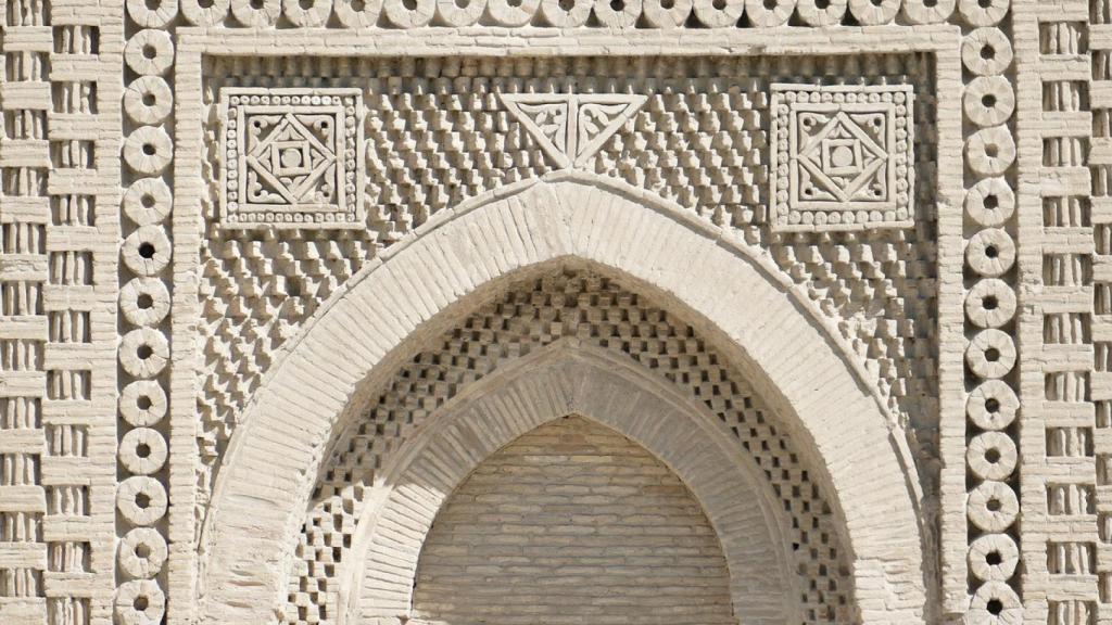 La mejor época para visitar Uzbekistán suele ser durante la primavera y el otoño.
