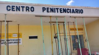 Estado actual de la fachada del centro penitenciario Alicante Cumplimiento.