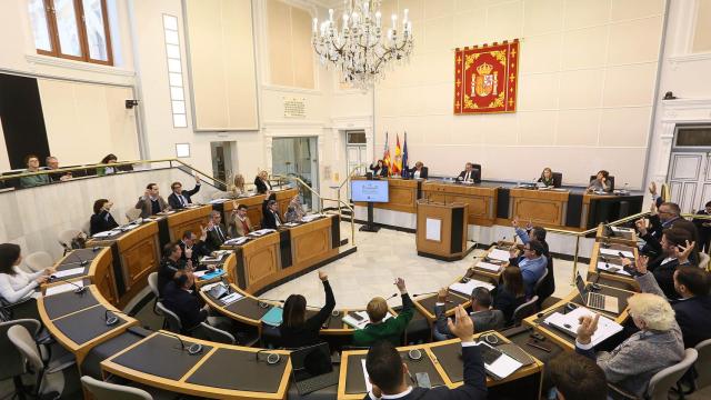 El pleno de la Diputación de Alicante de este miércoles.