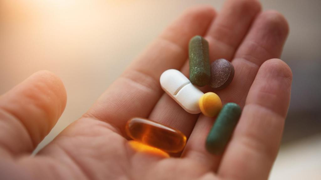 La clave para superar los 100 años está en esta vitamina: el 75% en España tienen déficit de ella