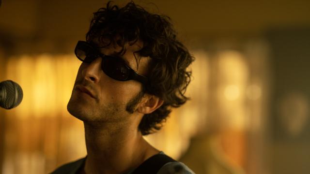 Daniel Ibáñez interpreta a J en 'Segundo Premio'