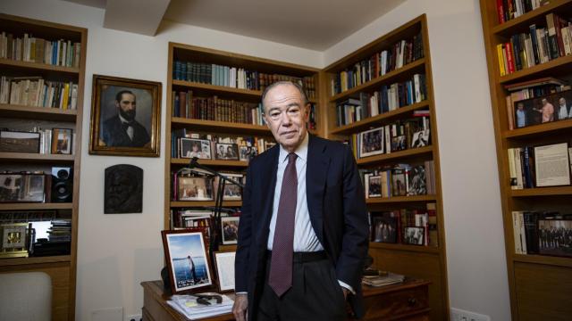 Gregorio Marañón y Bertrán de Lis, en su despacho el día de la entrevista.