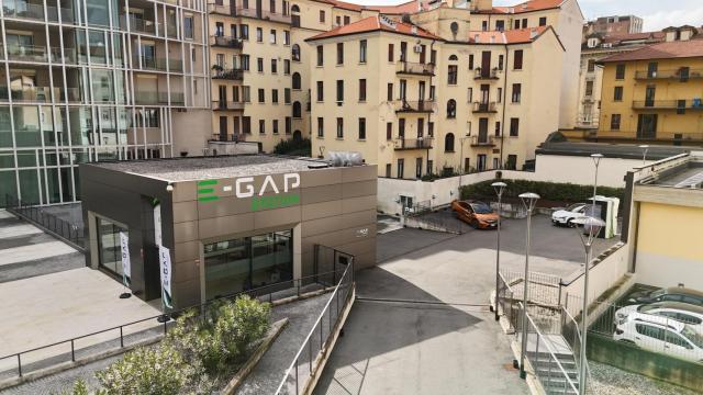 E-GAP Station, solución de carga rápida de baterías eléctricas, independiente de la red y bajo demanda