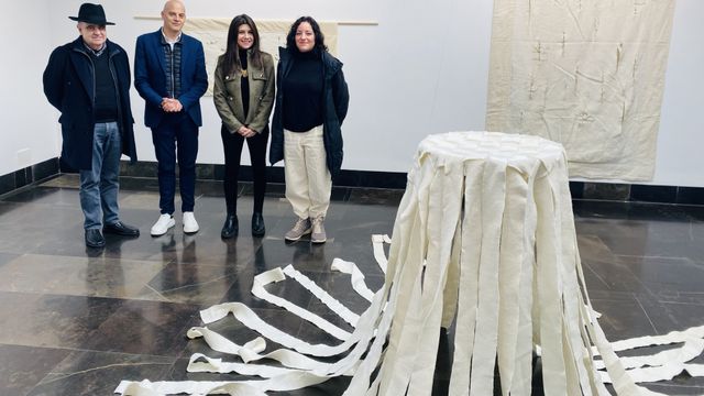 La Sala Tragaluz de Santa Marta acoge 'Hilo conductor'