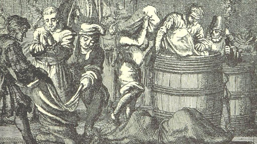 Recreación medieval de una pena del saco, un terrible castigo de origen romano.