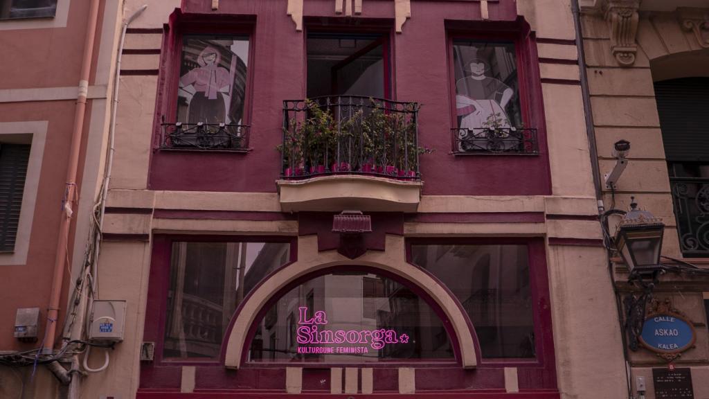 La fachada del edificio.