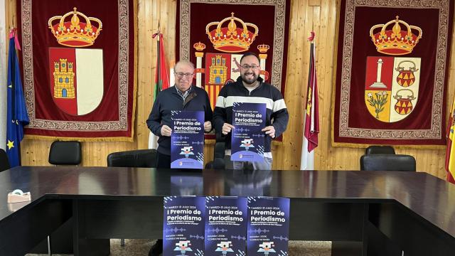 El alcalde de Pelahustán, Roberto García Laredo (d), y el concejal de Cultura, Isabelo Herreros (i).