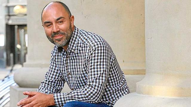 El poeta, fraile y profesor de literatura bíblica Victor Herrero, autor de 'La balanza'