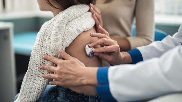 El brote de tosferina en Guadalajara contabiliza más de 500 afectados y no está controlado