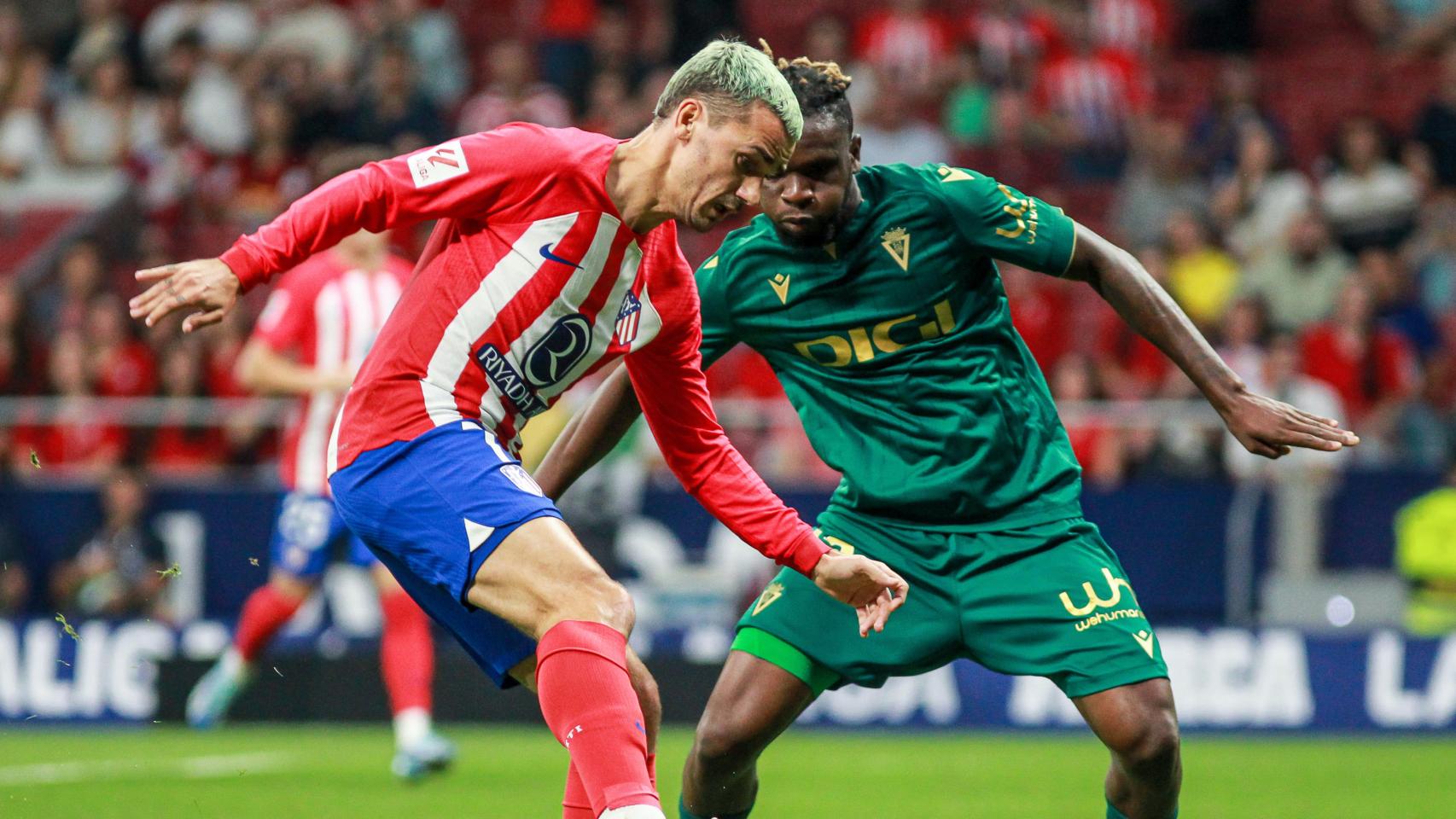 Griezmann, durante el Atlético de Madrid - Cádiz