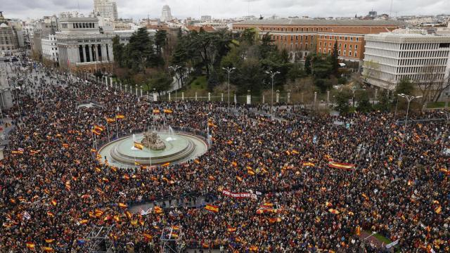 Aspecto de la plaza de Cibeles, este sábado, durante la manifestación.