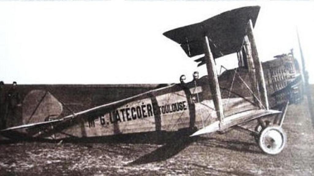 Avión de la flota a Orán.
