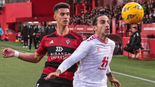 El Eldense se volcó en la segunda mitad.