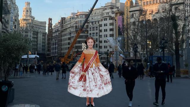 El traje de fallera que se vende por 21 euros en los bazares de Valencia y arrasa en Amazon.
