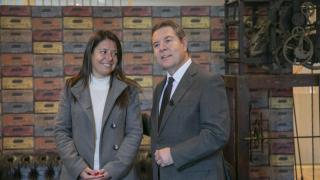 La consejera de Bienestar Social y el presidente de Castilla-La Mancha.