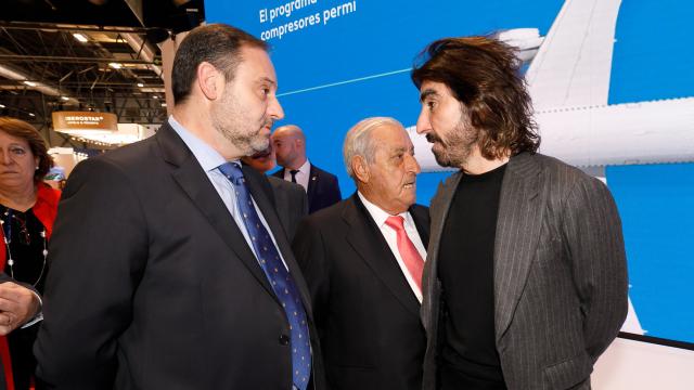 José Luis Ábalos, Juan José Hidalgo y Javier Hidalgo el 23 de enero de 2020 en FITUR.