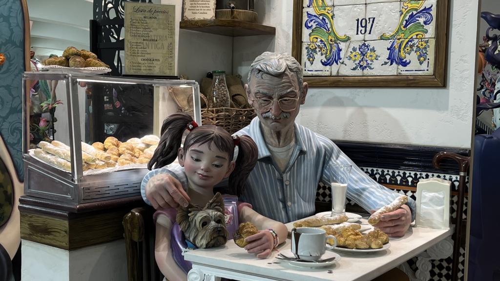 Escena del 'Ninot' favorito de las Fallas 2024 que homenajea a una horchatería con dos siglos de tradición. Raquel Granell