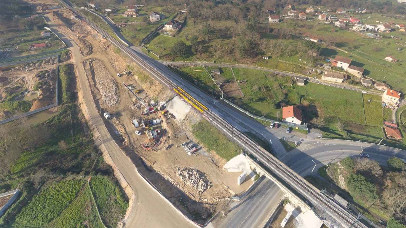 Obra en la variante exterior del AVE de Ourense.