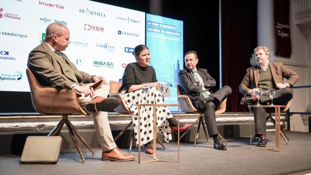 Mesa redonda 'Andalucía, ejemplo de empresas familiares de éxito: ¿cómo se gestionan?'