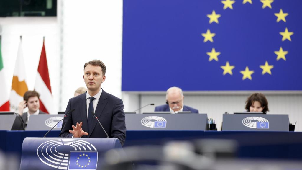 El eurodiputado rumano Siegfried Muresan, vicepresidente del PPE, en el pleno de Estrasburgo.