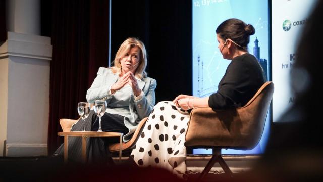 Ana Alonso,  presidenta de la Federación Andaluza de Mujeres Empresarias, e Inma León, delegada de EL ESPAÑOL en Andalucía.