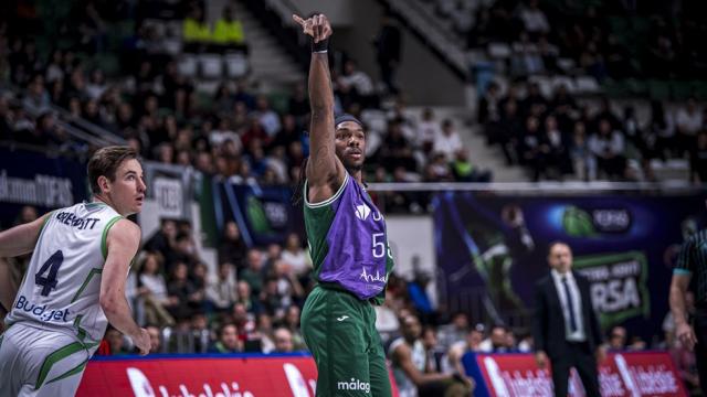 Kendrick Perry durante el Tofas Bursa vs. Unicaja de la BCL