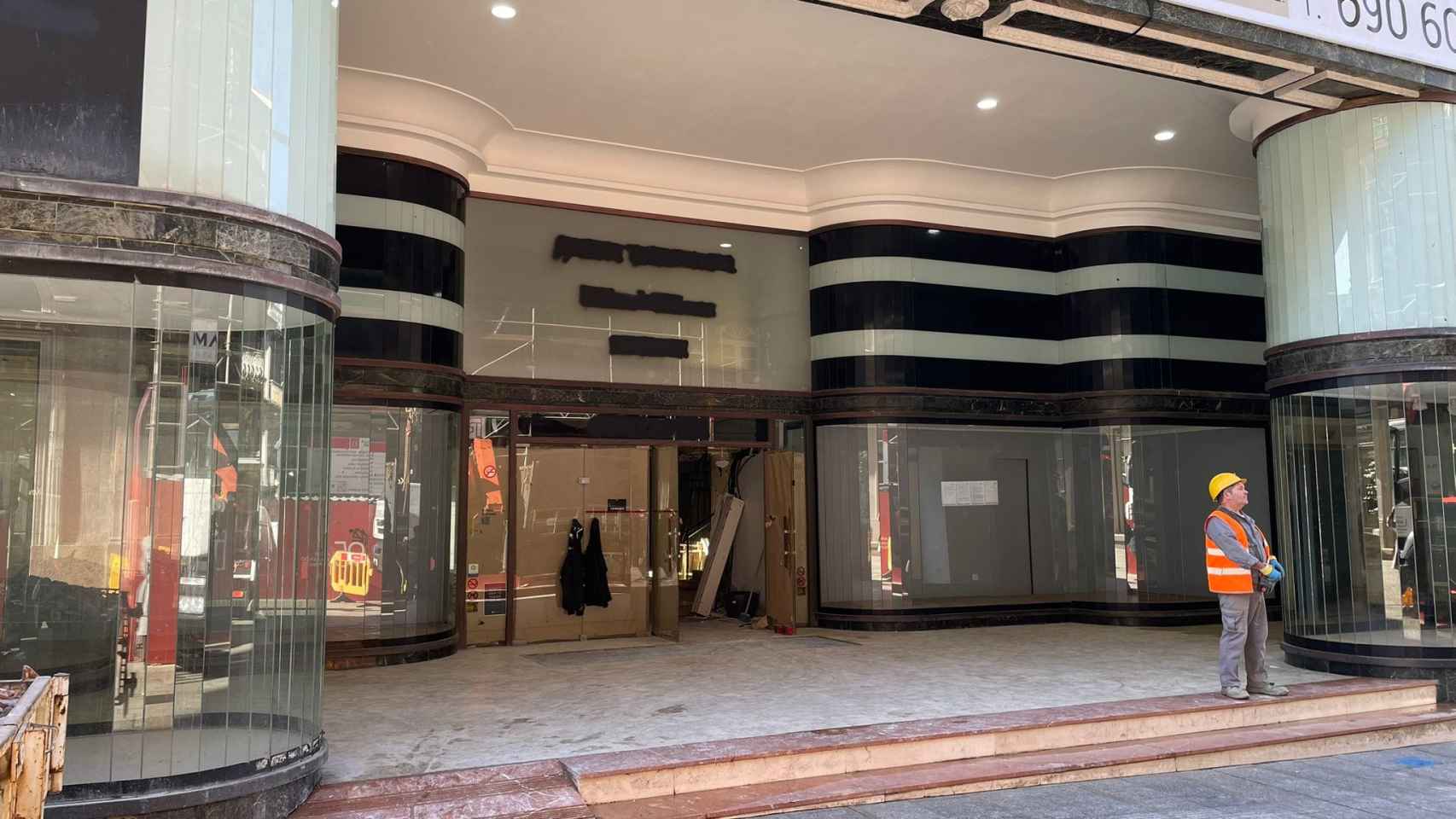 Comienzan las obras para la apertura de una tienda de Primor en Vigo.