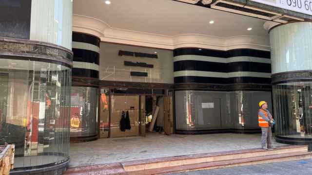 Comienzan las obras para la apertura de una tienda de Primor en Vigo.