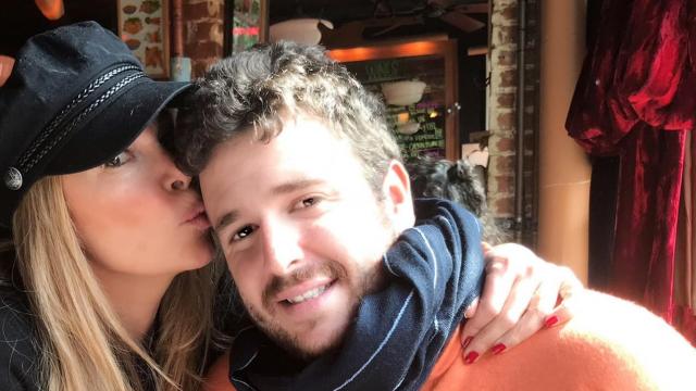 Ana García Obregón junto a su hijo, Álex Lequio, en una de las dos imágenes que ha compartido en sus redes.