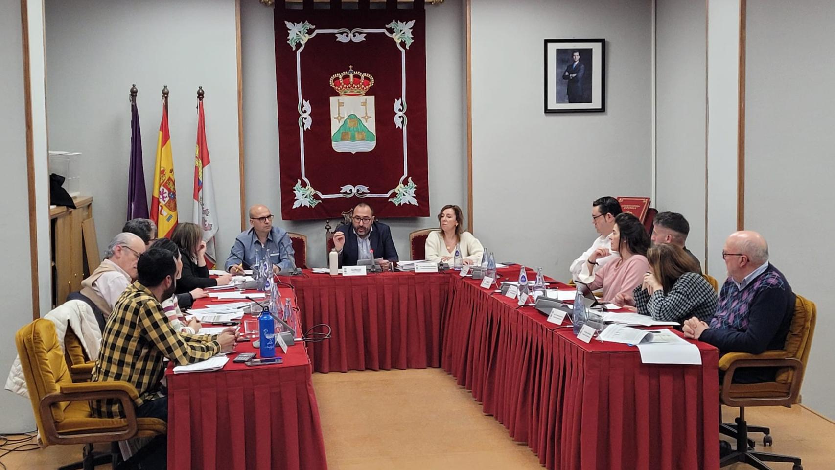 Imagen de un pleno del Ayuntamiento de Tordesillas.