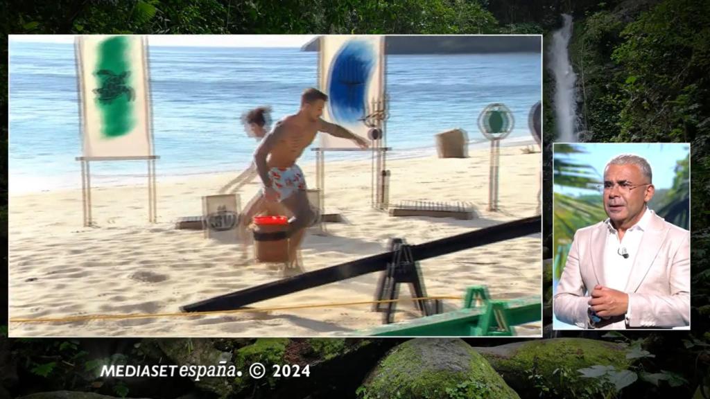 Momento en el que Telecinco puso el copyright y Jorge Javier 'dio comienzo' a la segunda gala de 'SV'.