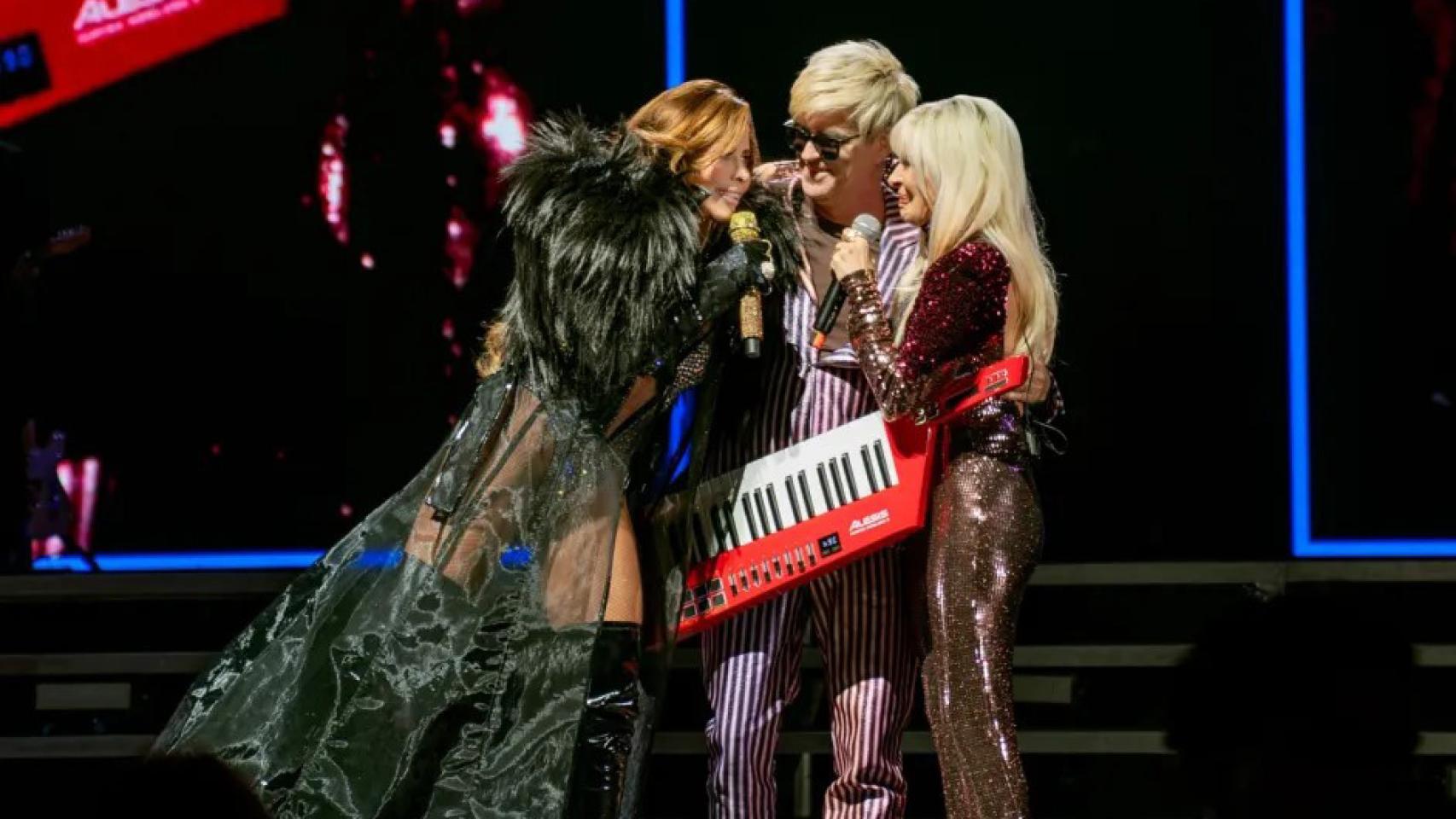 Gloria Trevi y Nebulossa en el Radio City Music Hall de Nueva York.
